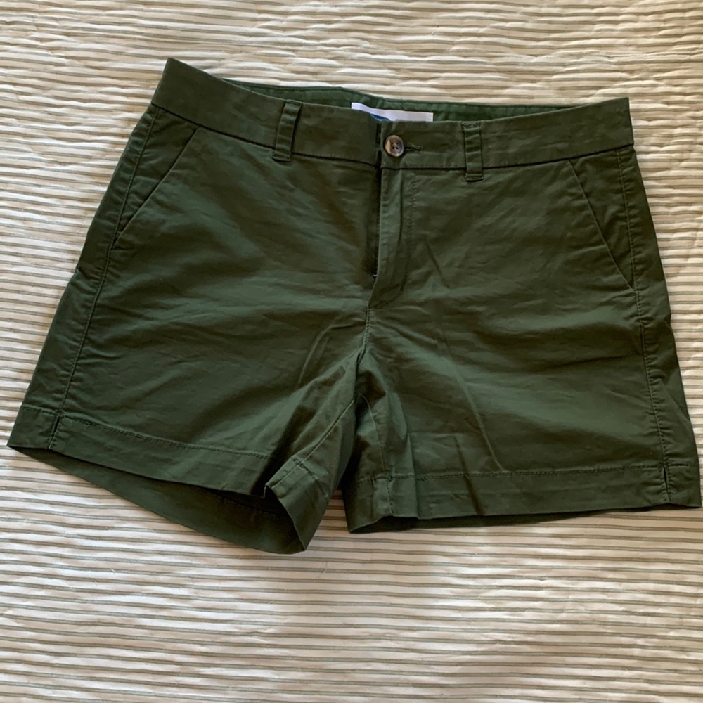 Old Navy Everyday Chino Shorts, EUC